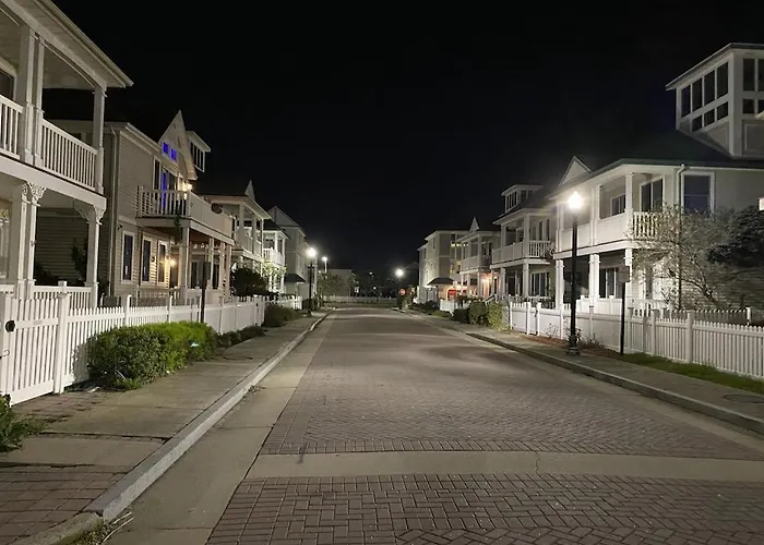 3 Bedroom Atlantic City House Steps From Boardwalk, Beach, Shopping , Nightlife.