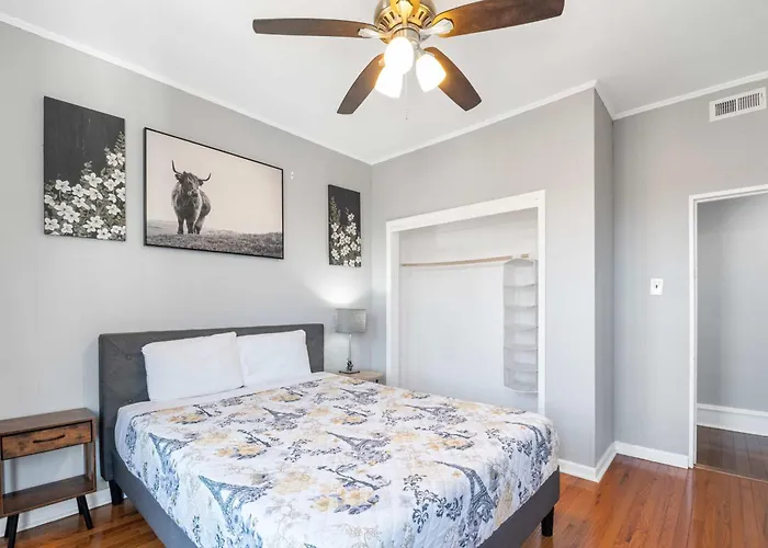 Escape To Raleigh Ave 3 Steps From The Beach